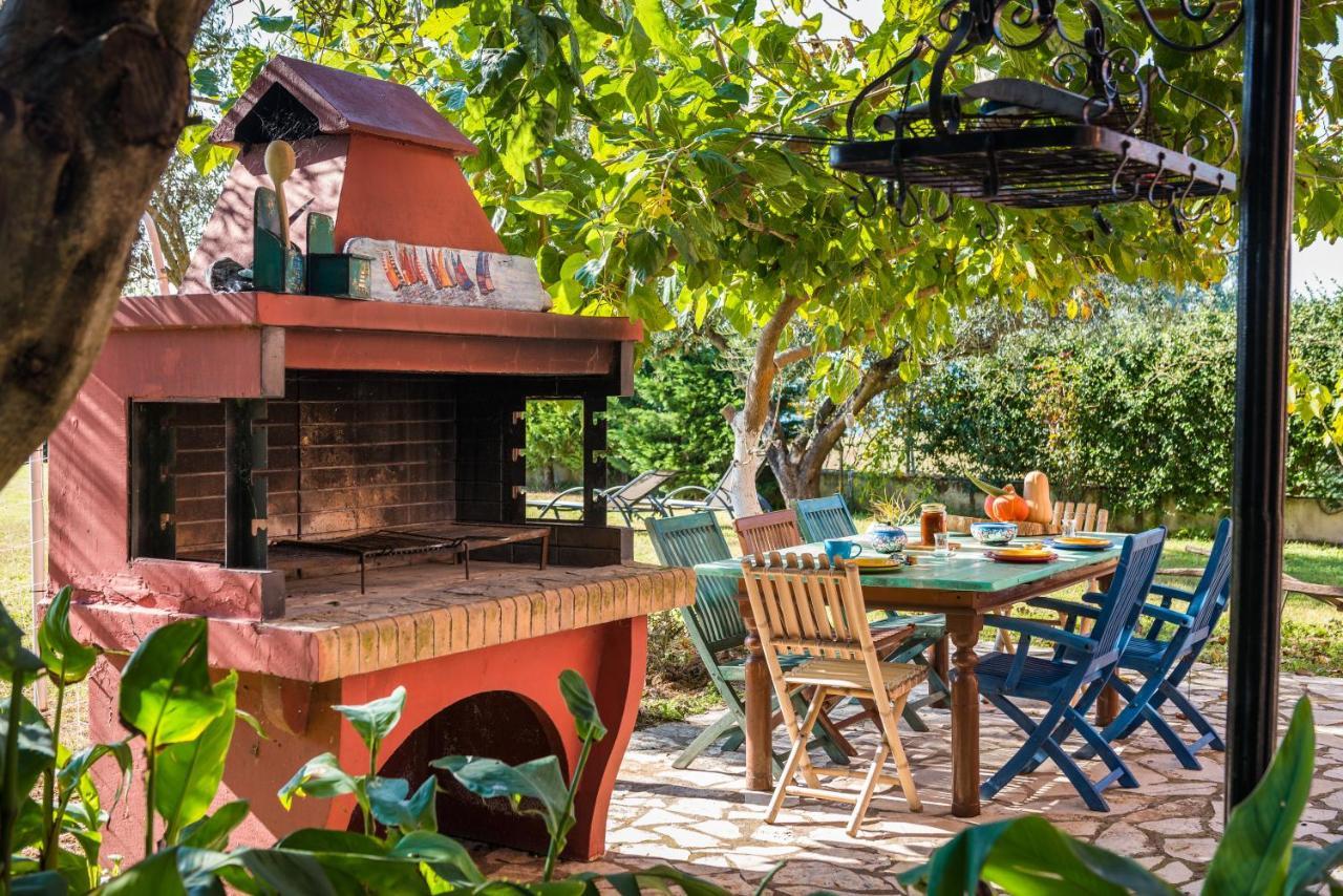 Beachfront Villa Meliti Ágios Matthaíos Extérieur photo